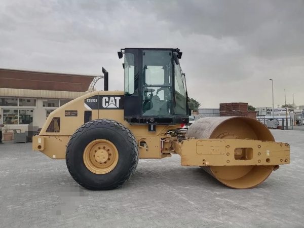 10.8TON ROLLER CAT CS533E 2016
