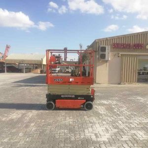 699 KG SCISSOR LIFT JLG R1932