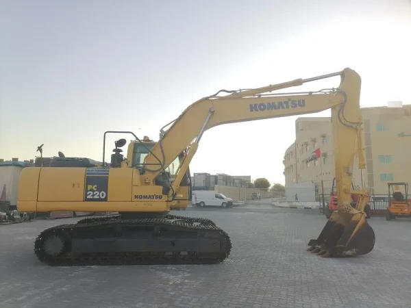 23.7TON EXCAVATOR KOMATSU PC220-8 2018